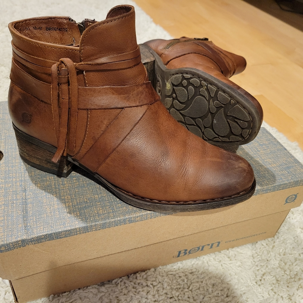 Børn® Montilla Booties Natural size 9.5
